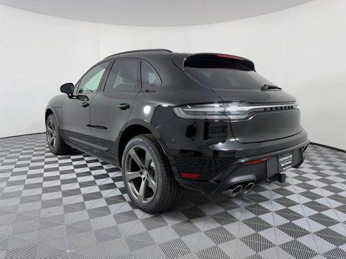 2026 Porsche Macan AWD