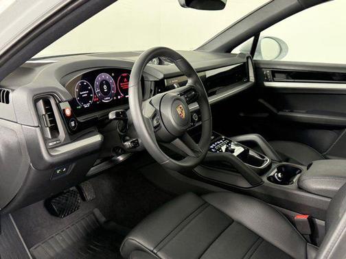 2024 Porsche Cayenne Coupe
