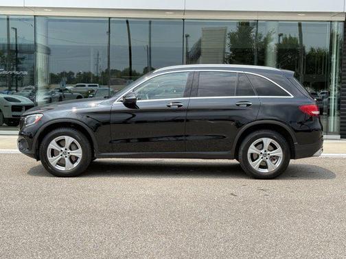 2017 Mercedes-Benz GLC 300 Base