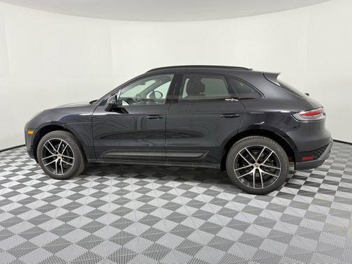 2024 Porsche Macan Base