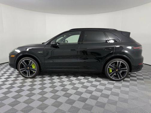 2023 Porsche Cayenne E-Hybrid S