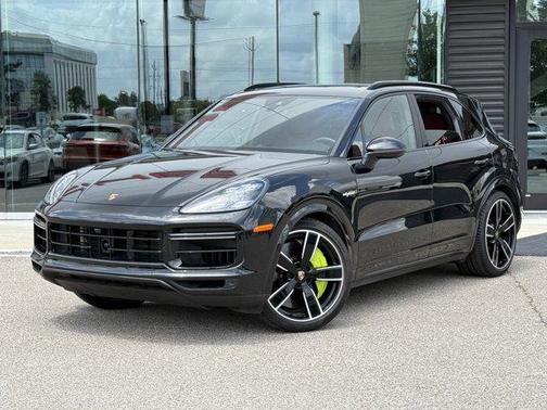 2023 Porsche Cayenne E-Hybrid S