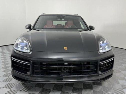 2023 Porsche Cayenne Turbo S