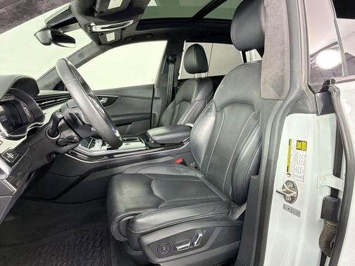 Glacier White Metallic 2019 Audi Q8 3.0T Premium