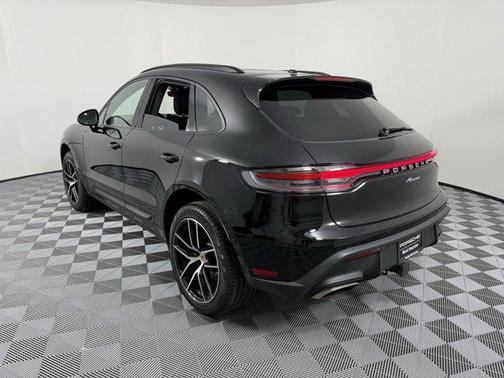 2024 Porsche Macan Base