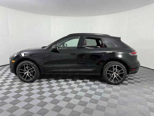 2024 Porsche Macan Base