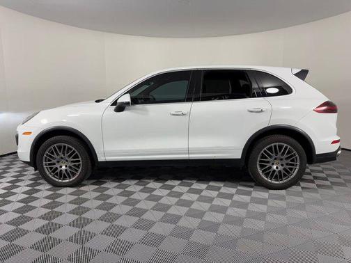 2016 Porsche Cayenne 4dr