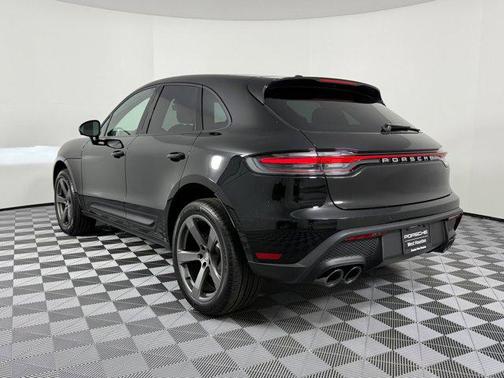 2026 Porsche Macan AWD