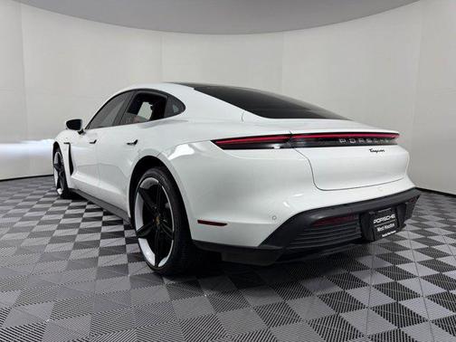 2022 Porsche Taycan RWD