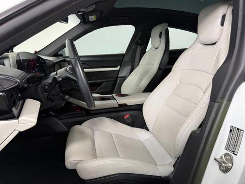 2022 Porsche Taycan RWD