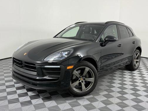 2024 Porsche Macan Base