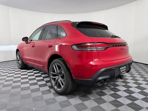 2026 Porsche Macan AWD