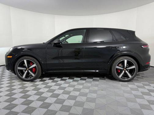 2026 Porsche Cayenne GTS