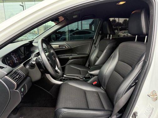 2017 Honda Accord Sport SE