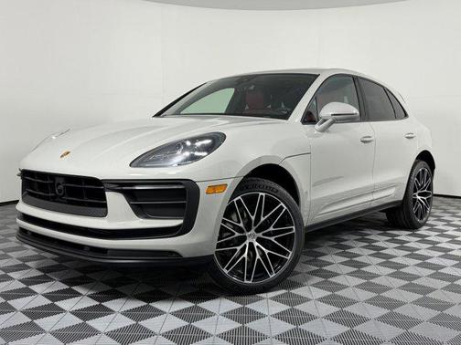2026 Porsche Macan AWD