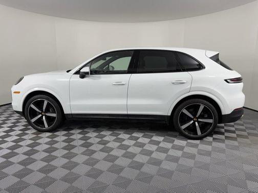 2024 Porsche Cayenne AWD