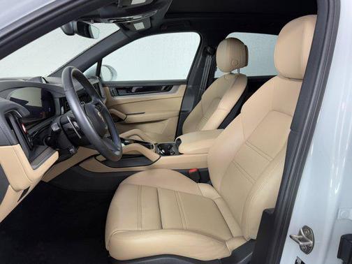 2024 Porsche Cayenne AWD