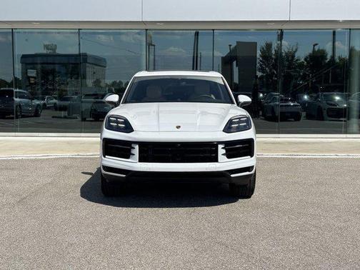 2024 Porsche Cayenne AWD