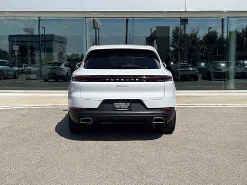2024 Porsche Cayenne AWD