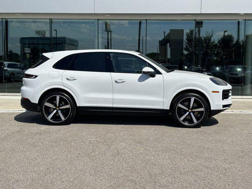2024 Porsche Cayenne AWD