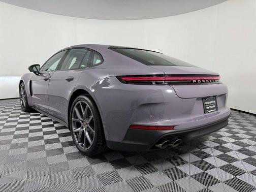 2026 Porsche Panamera 4