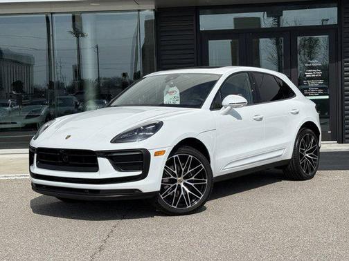 2024 Porsche Macan Base
