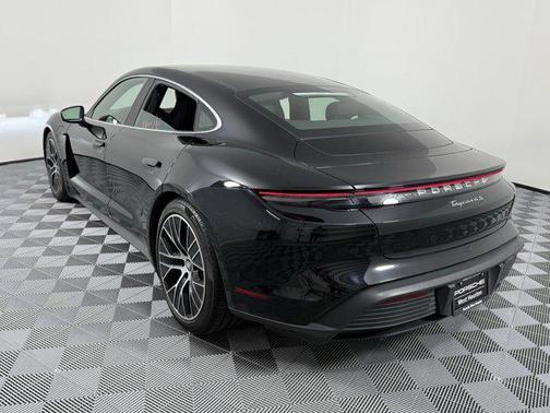 2022 Porsche Taycan 4S