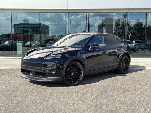 2024 Porsche Macan Base