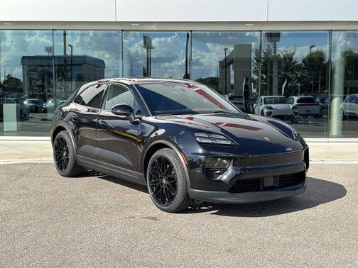2024 Porsche Macan Base