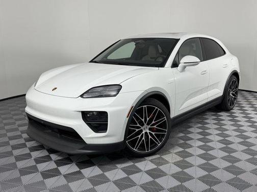 2025 Porsche Macan Base