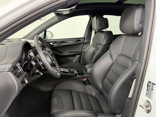 2025 Porsche Macan S