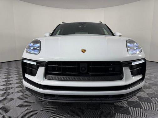 2025 Porsche Macan S