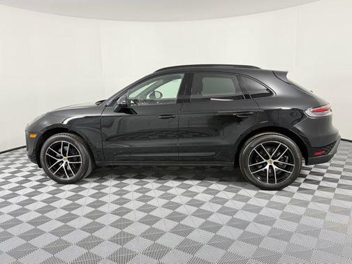 2025 Porsche Macan Base