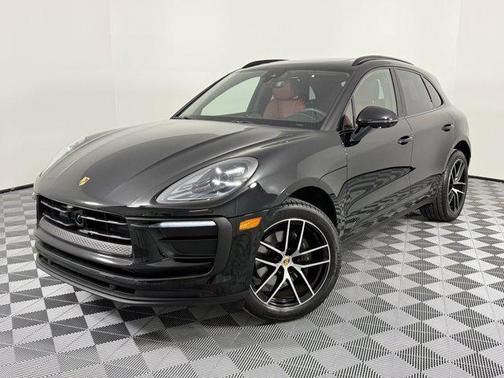 2025 Porsche Macan Base