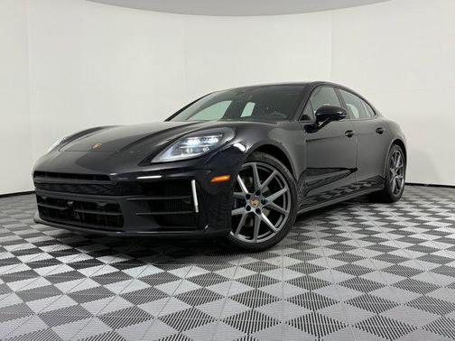2026 Porsche Panamera 4