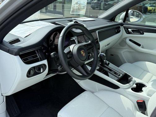 2024 Porsche Macan GTS