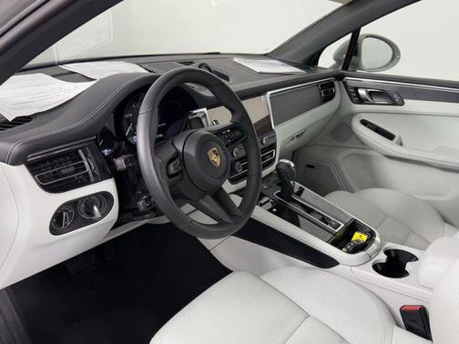 2024 Porsche Macan GTS