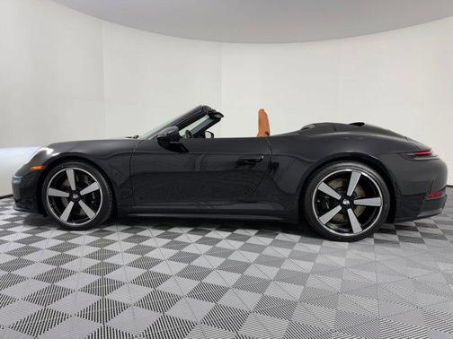 2026 Porsche 911 Carrera 4S Cabriolet