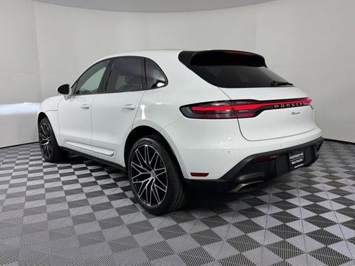 2026 Porsche Macan AWD