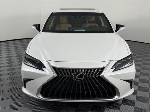2024 Lexus ES 300h Ultra Luxury