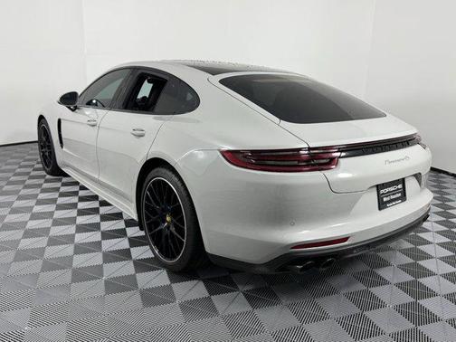 2020 Porsche Panamera 4S