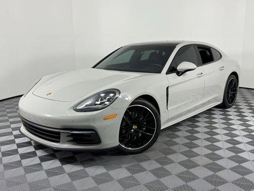 2020 Porsche Panamera 4S