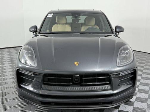 2025 Porsche Macan Base