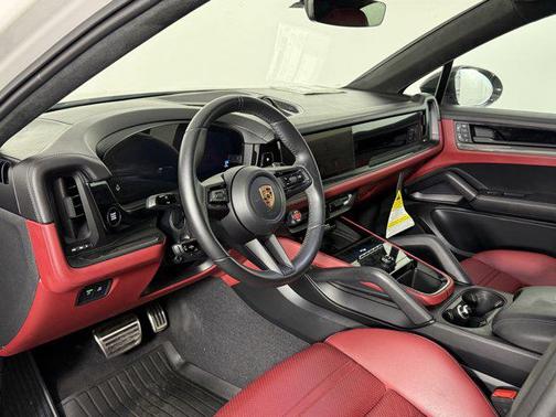 2024 Porsche Cayenne Turbo GT