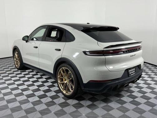 2024 Porsche Cayenne Turbo GT