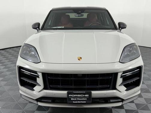 2024 Porsche Cayenne Turbo GT