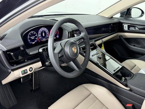 2025 Porsche Panamera RWD