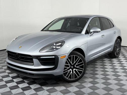 2025 Porsche Macan Base