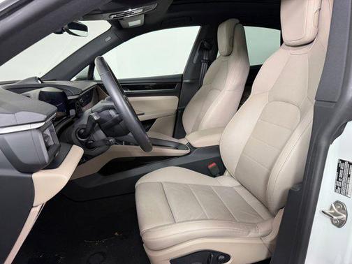 2025 Porsche Macan 4S