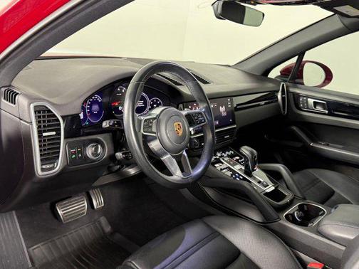 2023 Porsche Cayenne S